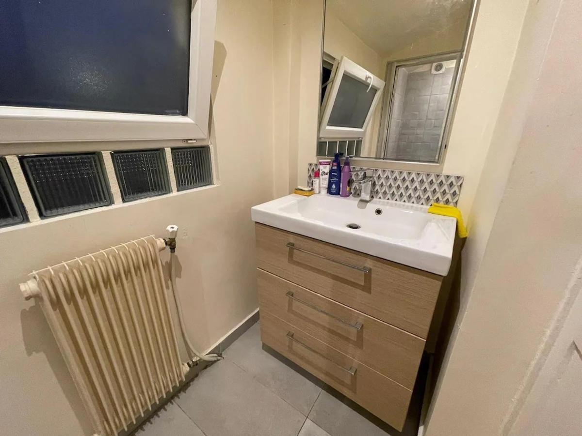 Chambre Dans Une Maison Partagee نويلي-سور-مارن المظهر الخارجي الصورة